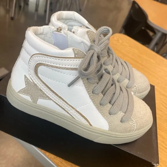 ROXANNE sneakers size 11 youth