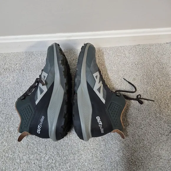 Salomon OUTpulse Mid GTX Size 10.5 Urban Chic/Shadow/Rawhide Gorpcore