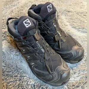 Salomon XA Pro 3D GORE-TEX boots men’s size 9.5