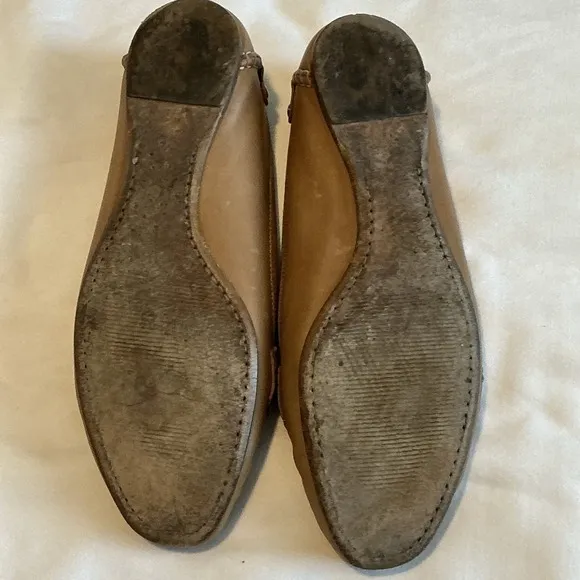 Salvatore Ferragamo 30367 Womens‎ Size 9 B Beige Loafers