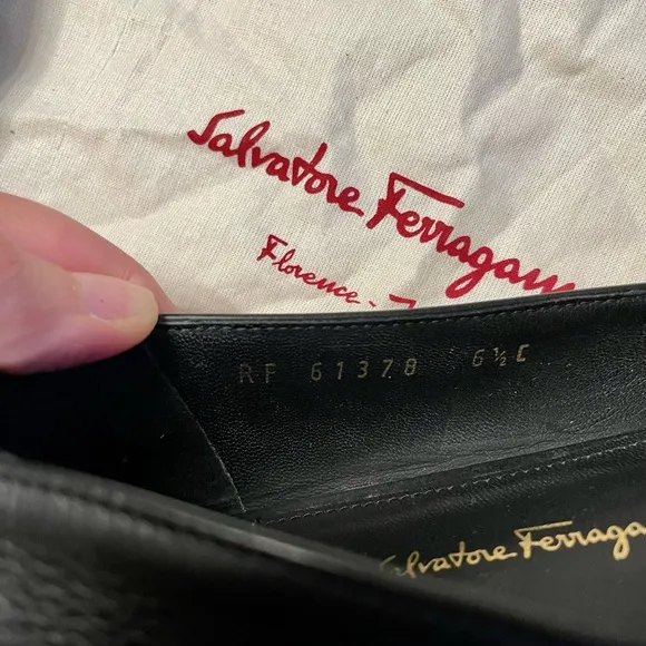 Salvatore Ferragamo Sarno Black Leather Loafers Shoes Flats
