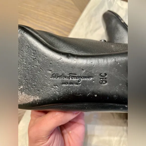 Salvatore Ferragamo Sarno Black Leather Loafers Shoes Flats