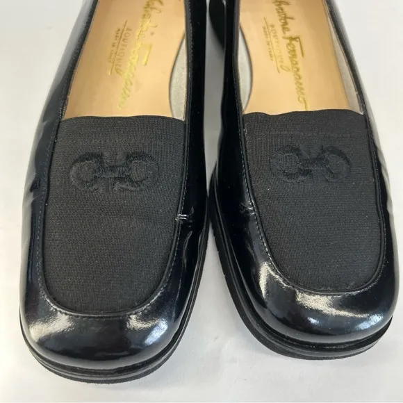 Salvatore Ferragamo Women's Flats Size 7B Black Leather Loafers Slip On Logo
