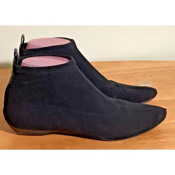 Salvatore Ferragamo Womens Size 7? Black Neoprene Sock Flat Booties Shoes *Read*
