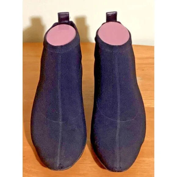 Salvatore Ferragamo Womens Size 7? Black Neoprene Sock Flat Booties Shoes *Read*