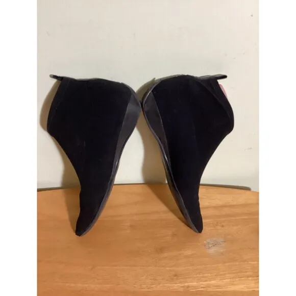 Salvatore Ferragamo Womens Size 7? Black Neoprene Sock Flat Booties Shoes *Read*