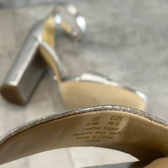 Sam Edelman Women's Silver Leather Yaro Round-Toe Ankle-Strap Sandals SZ 6.5