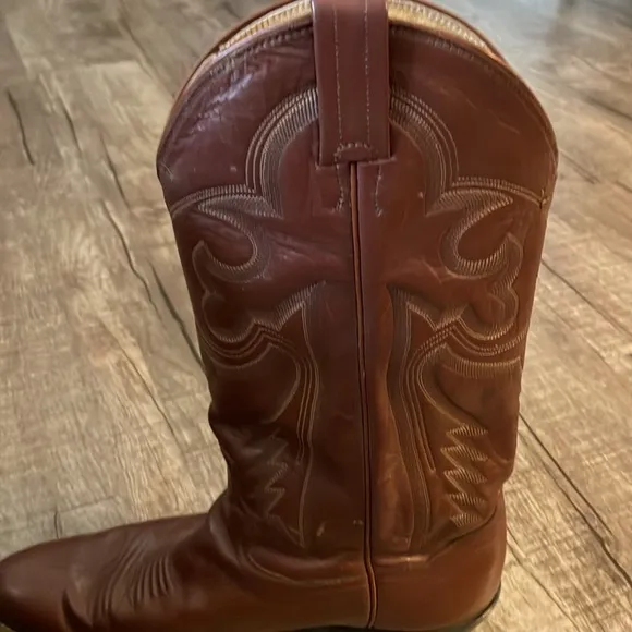 Sanders leather boots
