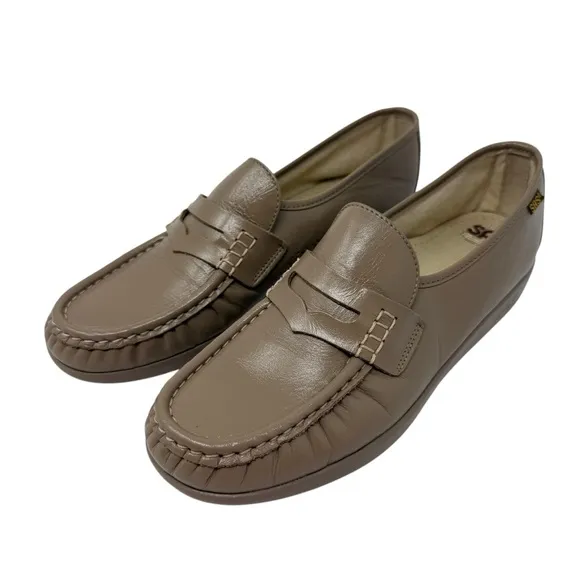 SAS Comfort Shoes Womens Size 9N Classic Beige Leather Penny Loafers Slip On New