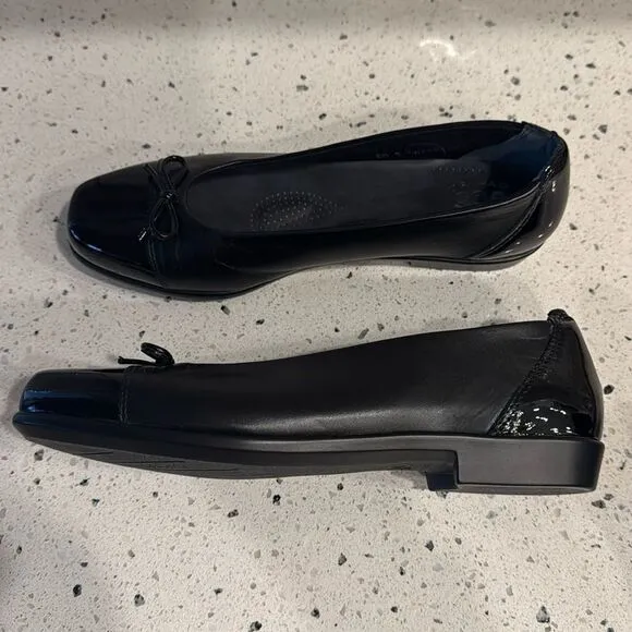 SAS Comfort Slip On Black Leather Shoes Toe Bow Flats Mqde in USA SZ 8.5 NARROW