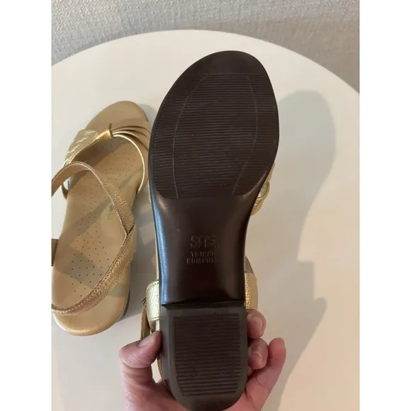SAS Gold Metallic Leather Strap Dress Sandals Size 7.5 M