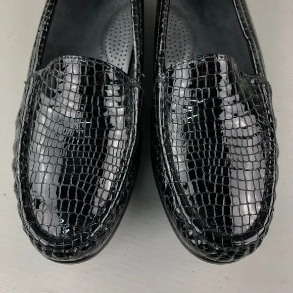 SAS NWOT Women's Size 8.5N Simplify Black Leather Croc Slip On Comfort Loafers