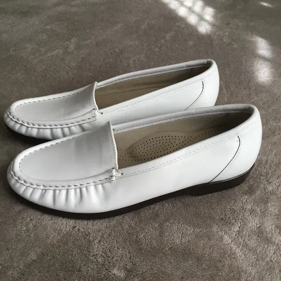SAS Simplify Leather Slip On Orthopedic White Loafers Sz 8 Made in USA