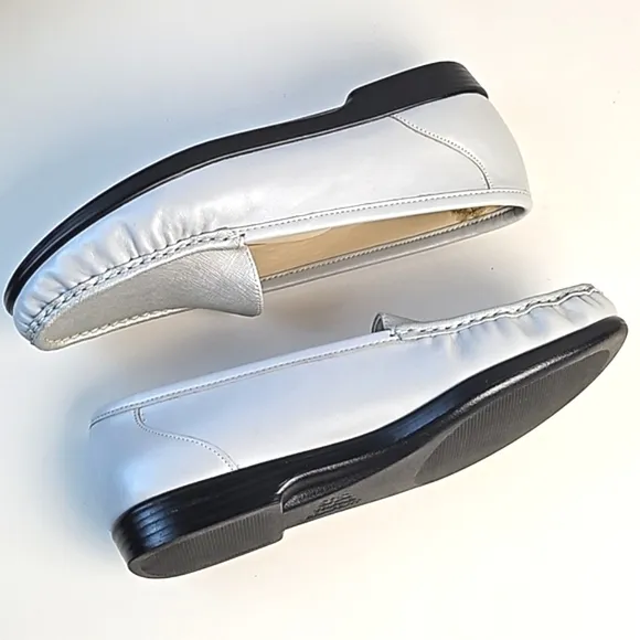 Sas Simplify Leather Tripad Comfort Slip-on Moccasin Loafer in Silver Cloud