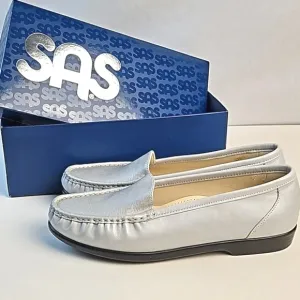 Sas Simplify Leather Tripad Comfort Slip-on Moccasin Loafer in Silver Cloud