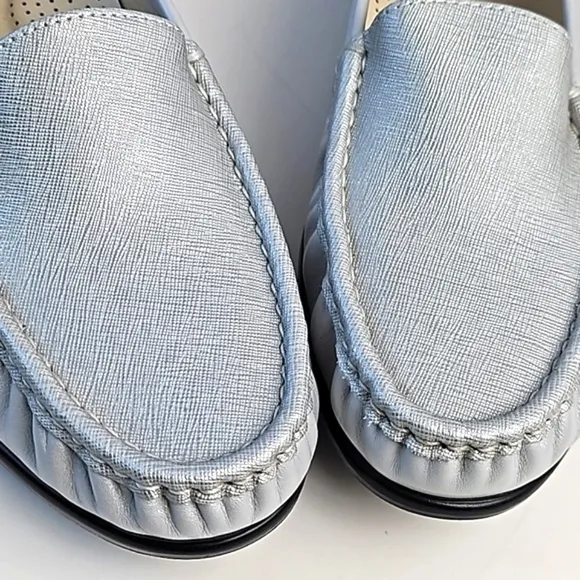 Sas Simplify Leather Tripad Comfort Slip-on Moccasin Loafer in Silver Cloud