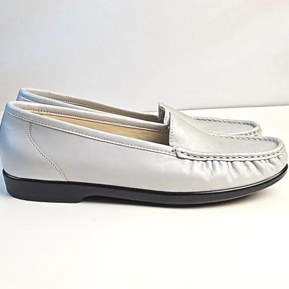Sas Simplify Leather Tripad Comfort Slip-on Moccasin Loafer in Silver Cloud