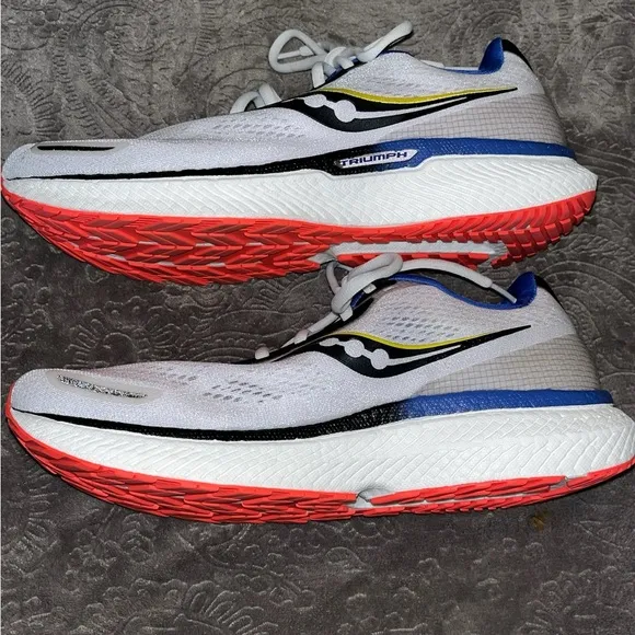Saucony Men’s Triumph 19 White and Blue Sneakers with Cushioned Sole