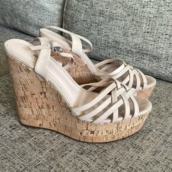 Schutz Platform Nude Cork Wedge Sandals Size 38.5 B
