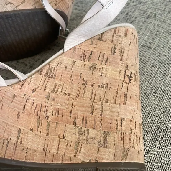 Schutz Platform Nude Cork Wedge Sandals Size 38.5 B