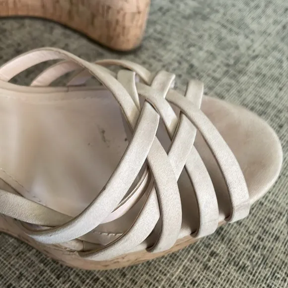 Schutz Platform Nude Cork Wedge Sandals Size 38.5 B