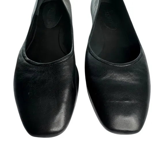 SCHUTZ Vanessa Leather Ballet Flat Black Minimalist Capsule Wardrobe Smooth 8B