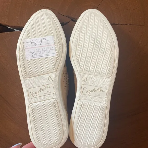 Seychelles So Nice Leather Sneakers/ Size 9/ NWT