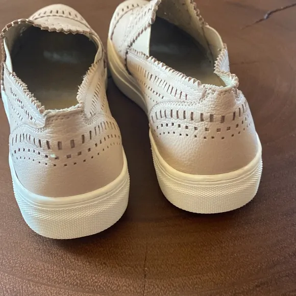 Seychelles So Nice Leather Sneakers/ Size 9/ NWT