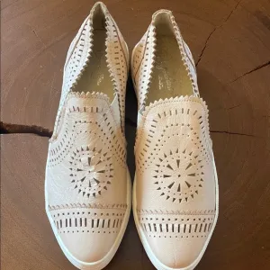 Seychelles So Nice Leather Sneakers/ Size 9/ NWT