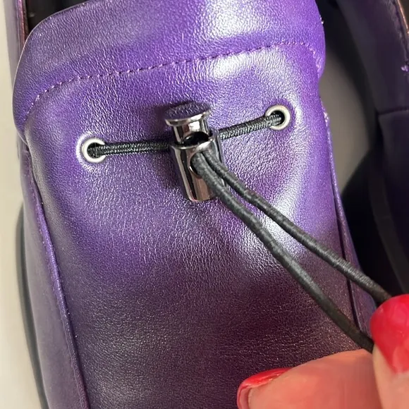 SIGNATURE 'Cool' loafers leather square toe purple/black toggle pull  Sz 7.5