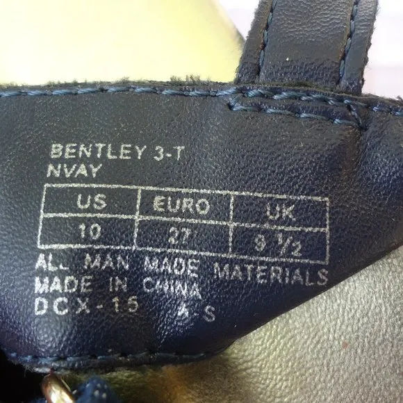 SIZE 10. MICHAEL Michael Kors BENTLEY thong sandals.