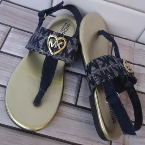 SIZE 10. MICHAEL Michael Kors BENTLEY thong sandals.