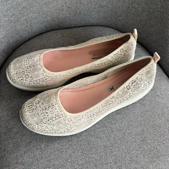 Skechers 23758 Arya Airy Days Lace Closed Toe Flats Natural Lightweight Size 11