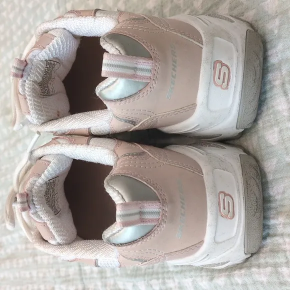 Skechers D'Lites Pink and White Chunky Sneakers Women's size 9.5