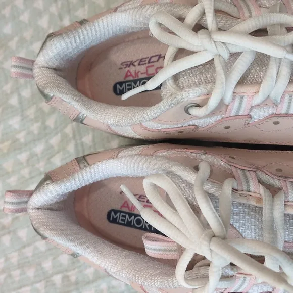 Skechers D'Lites Pink and White Chunky Sneakers Women's size 9.5