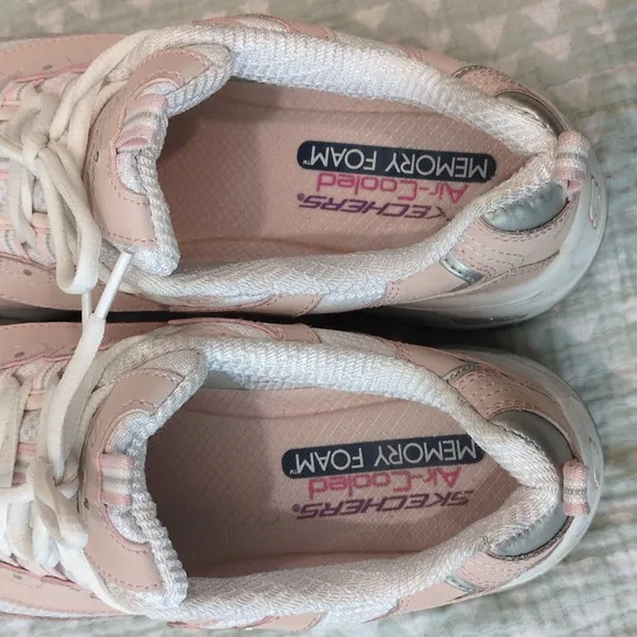Skechers D'Lites Pink and White Chunky Sneakers Women's size 9.5