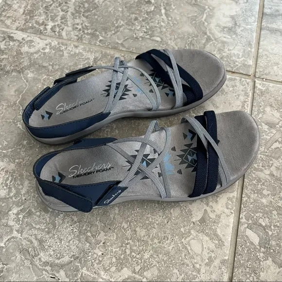 Skechers Outdoor Vegan Sandals Navy Grey Women’s Size 11 NWT