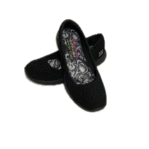 SKECHERS - SLIP-ON FLATS WOMENS SIZE: 6.5
