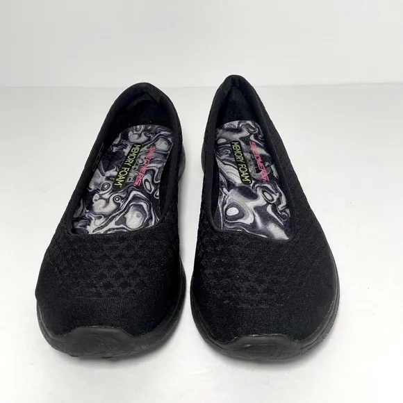 SKECHERS - SLIP-ON FLATS WOMENS SIZE: 6.5
