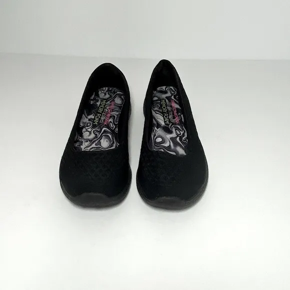 SKECHERS - SLIP-ON FLATS WOMENS SIZE: 6.5