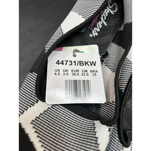 Skechers Womens Stretch Fit Slip-On Flats Black/White Geometric Pattern Size 6.5