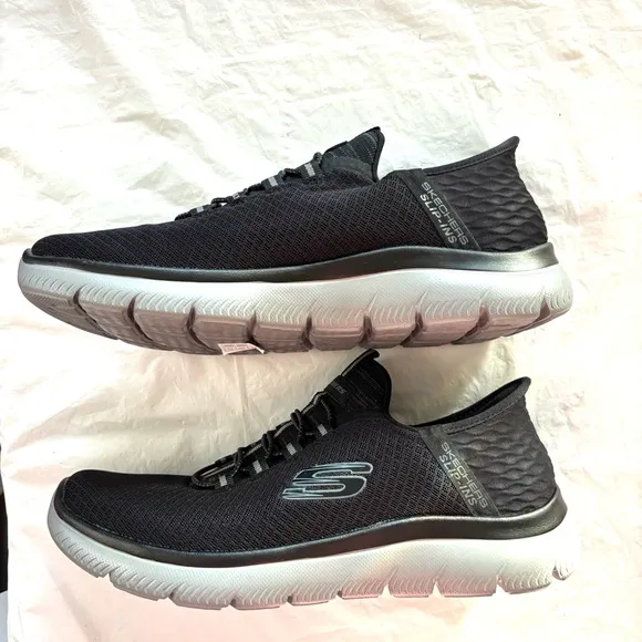 Sketchers Slip-ins Summit high range black sneakers SZ 8.5 NWOT