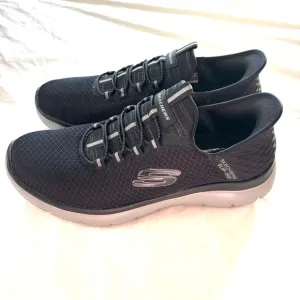 Sketchers Slip-ins Summit high range black sneakers SZ 8.5 NWOT