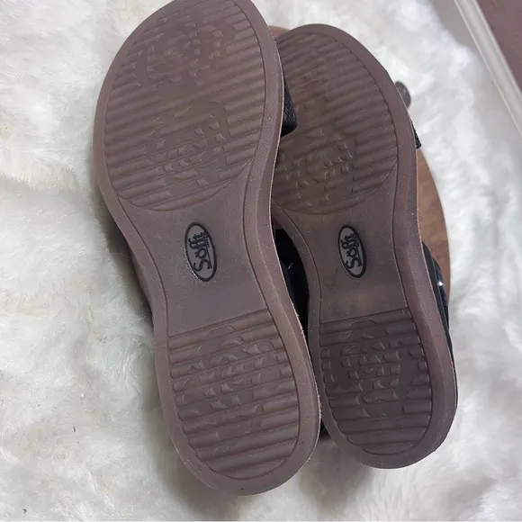 Sofft Black Sandals with Textured Straps Size 9