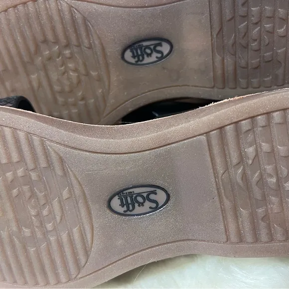 Sofft Black Sandals with Textured Straps Size 9