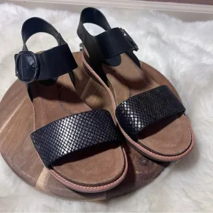 Sofft Black Sandals with Textured Straps Size 9