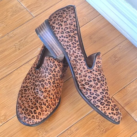 Sofft Severn Leopard Print Calf Hair Slip On Loafers Women's size 8.5M Excellent