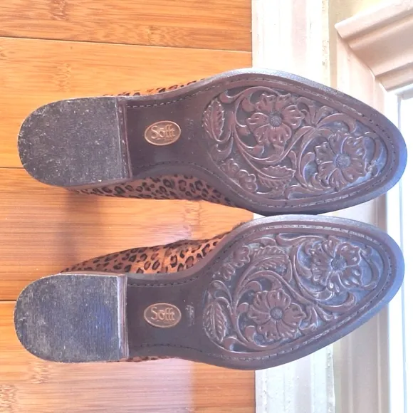 Sofft Severn Leopard Print Calf Hair Slip On Loafers Women's size 8.5M Excellent