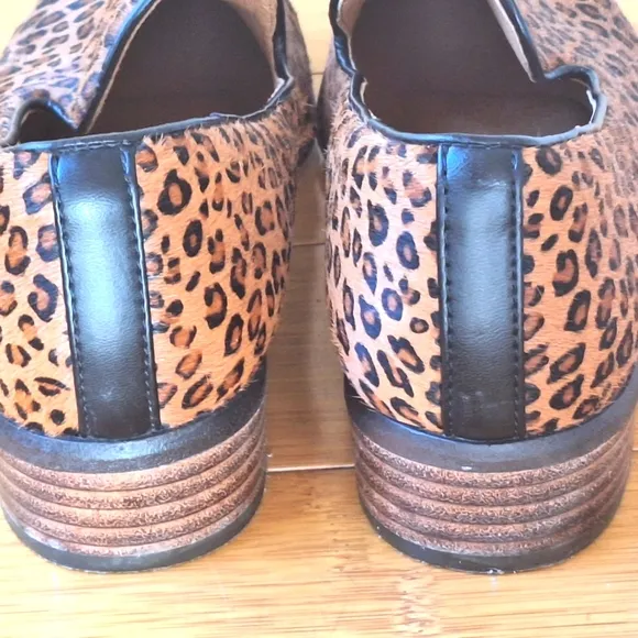 Sofft Severn Leopard Print Calf Hair Slip On Loafers Women's size 8.5M Excellent