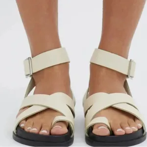 Sol-Sana hitch footbed cream leather sandals new size 10 (41) Liberte